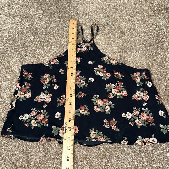 💋Bundle 4 items for $20. Add items💋 to a bundle3 - Picture 6 of 8